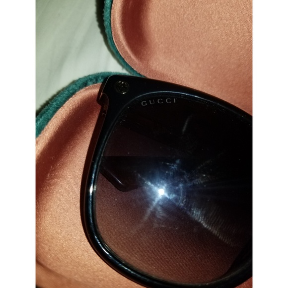 Gucci Glasses - Picture 3 of 5